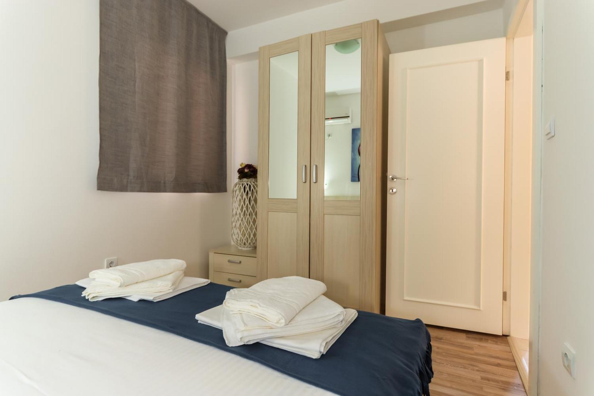 Apartments My Przno Sveti Stefan Rom bilde