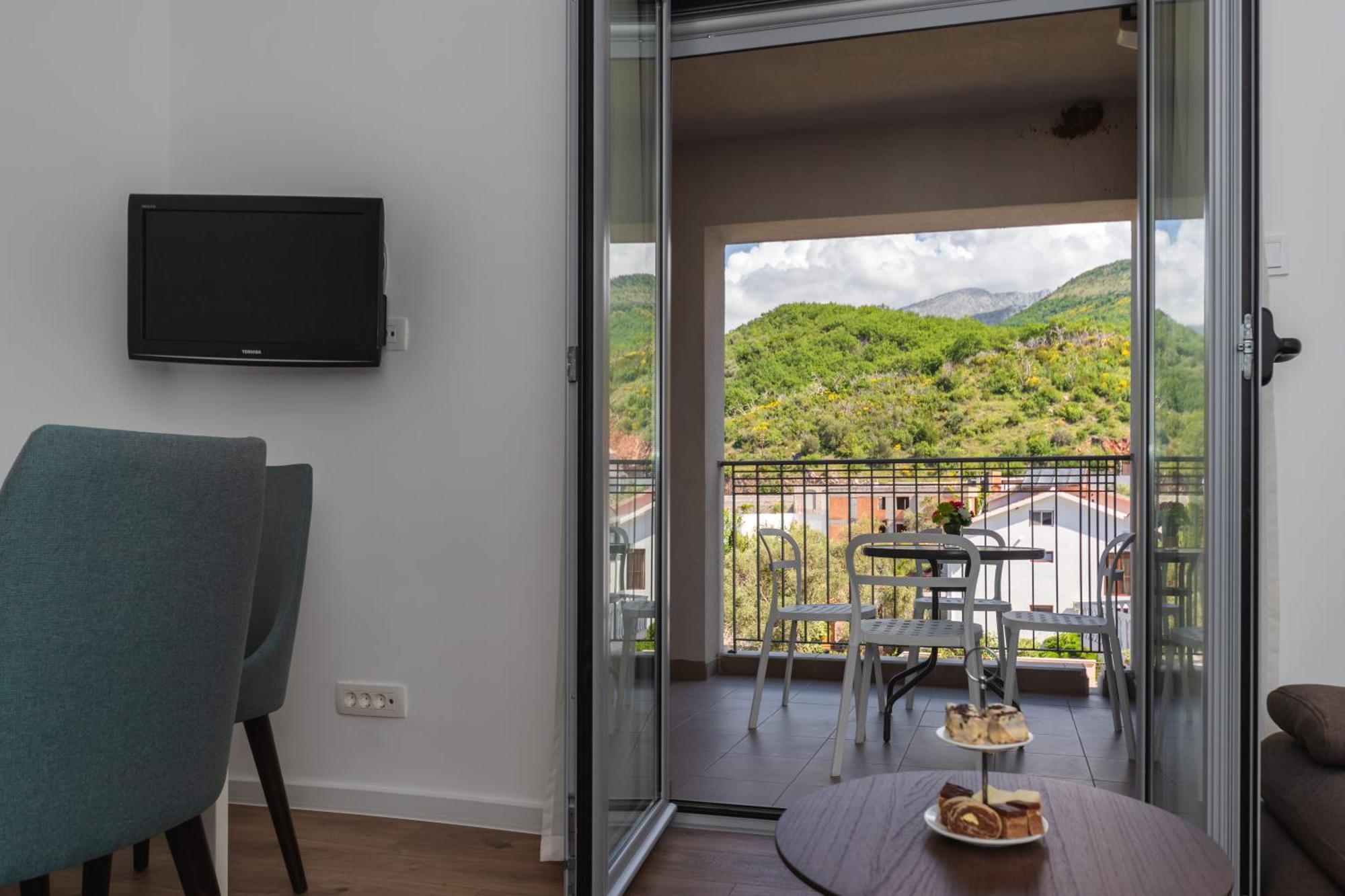 Apartments My Przno Sveti Stefan Rom bilde